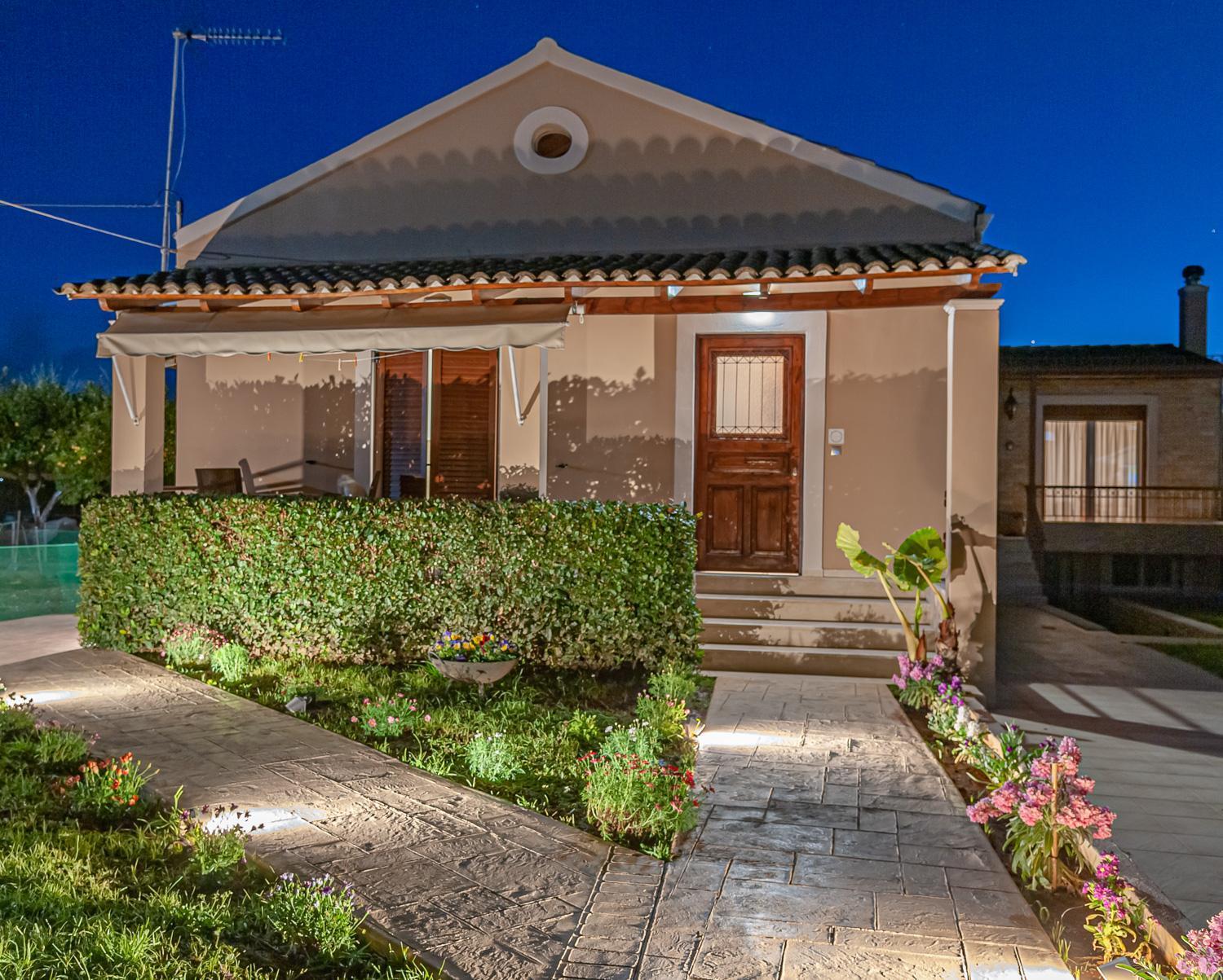 Small Garden By Studio Spyros Kanoni  Exterior foto